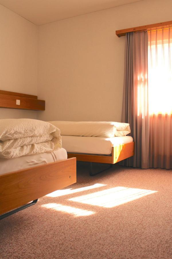 Hotel & Bildungshaus St. Jodern Висп Екстериор снимка
