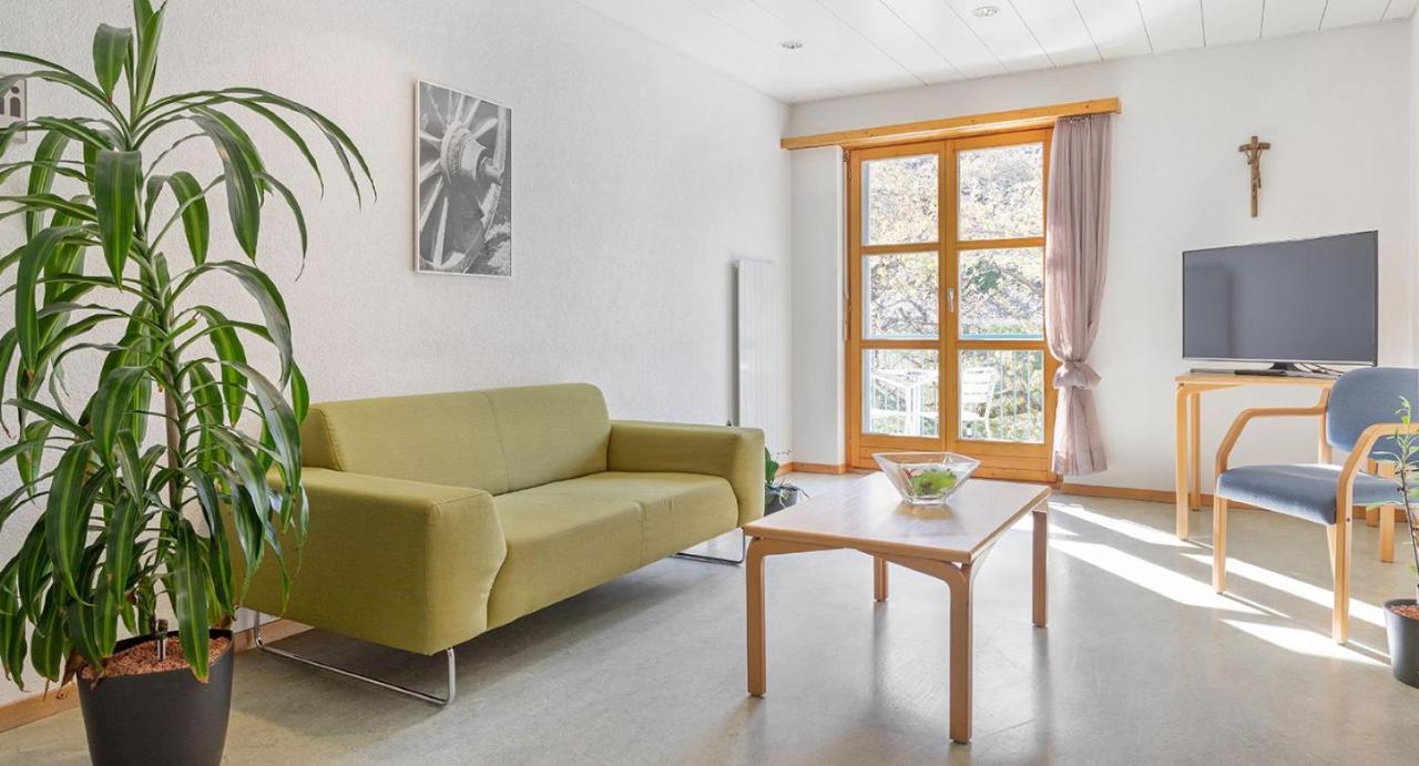 Hotel & Bildungshaus St. Jodern Висп Екстериор снимка